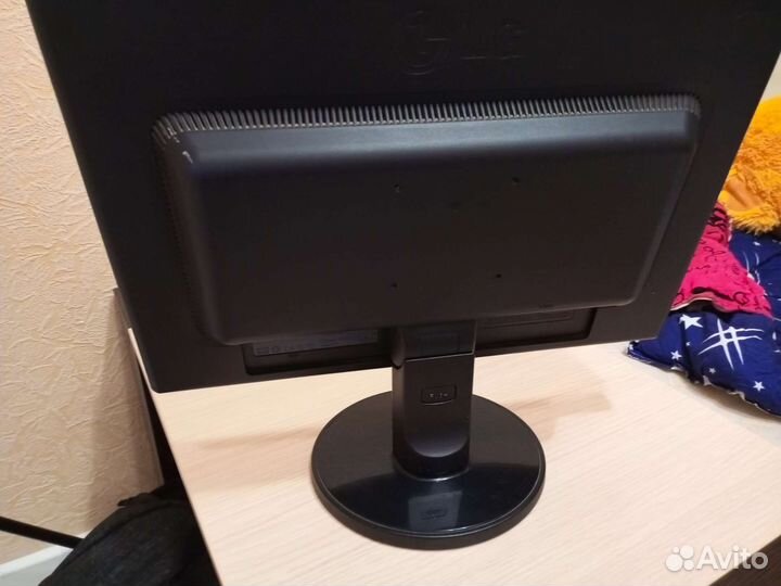 Монитор LG flatron w 1942s