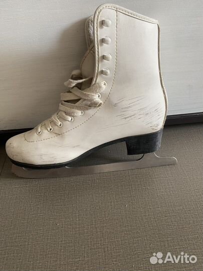 Женские фигурные коньки