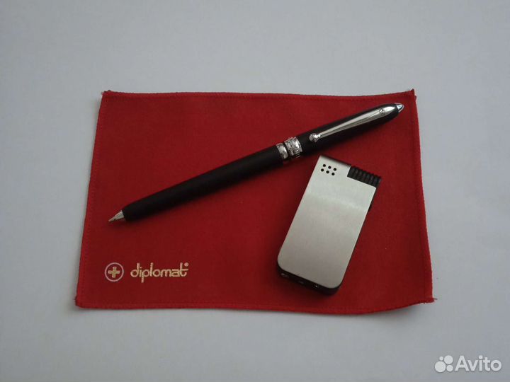 Набор ручка и зажигалка