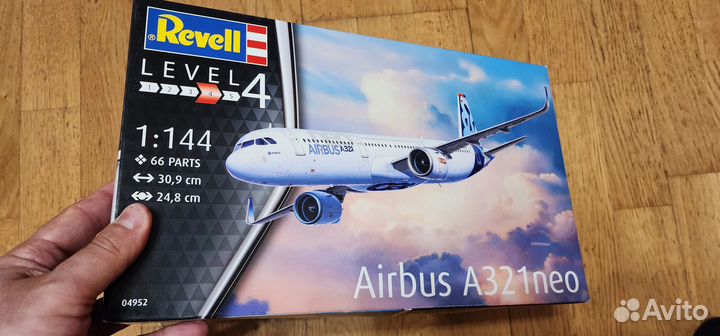 04952 Revell 1/144 Airbus A321 Neo