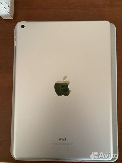 iPad 5 2017 цвет space grey 32 гб