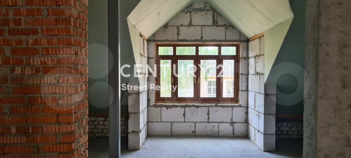 Таунхаус 180 м² на участке 1 сот.