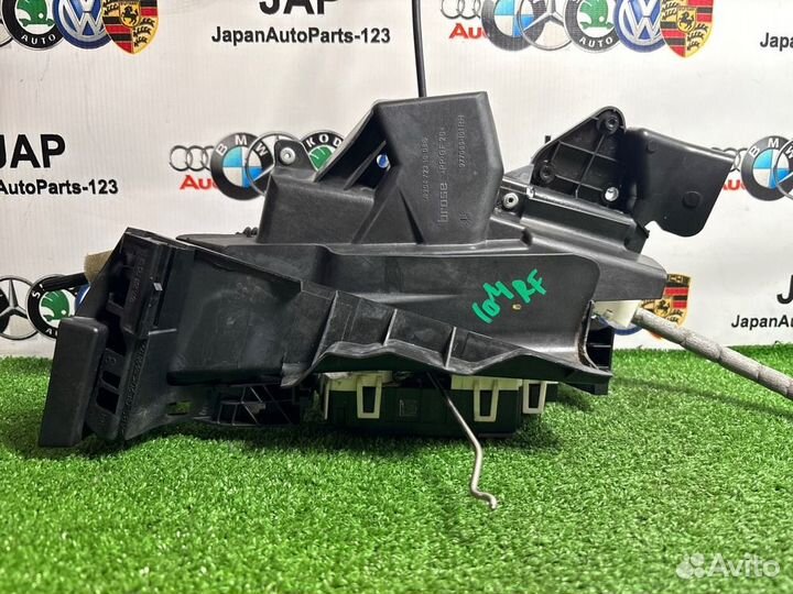 Замок двери передний правый Mercedes-Benz C 200