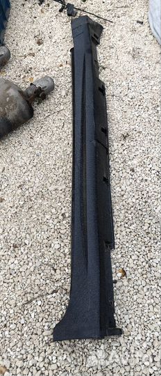 Правая накладка порога черная на Инфинити м37