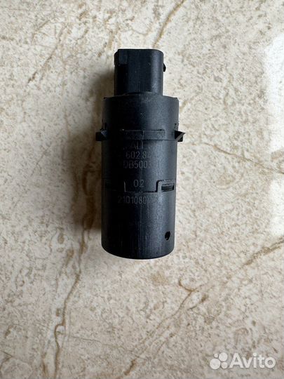 Датчик парктроника задний YDB500301