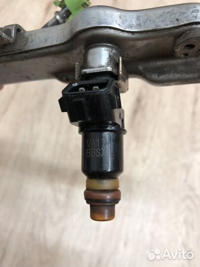 Рампа с форсунками Honda Civic 8 4d