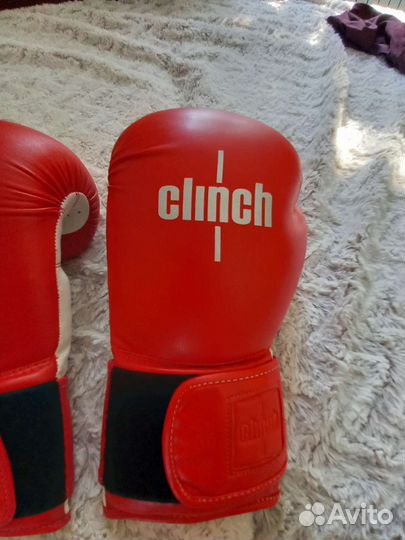 Боксерские перчатки clinch 12oz