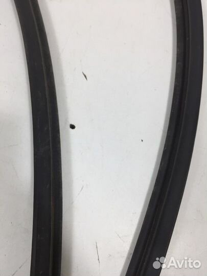 Уплотнитель крышки багажника