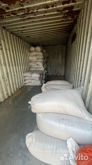 Зерно в мешках, пшеница, овес, ячмень