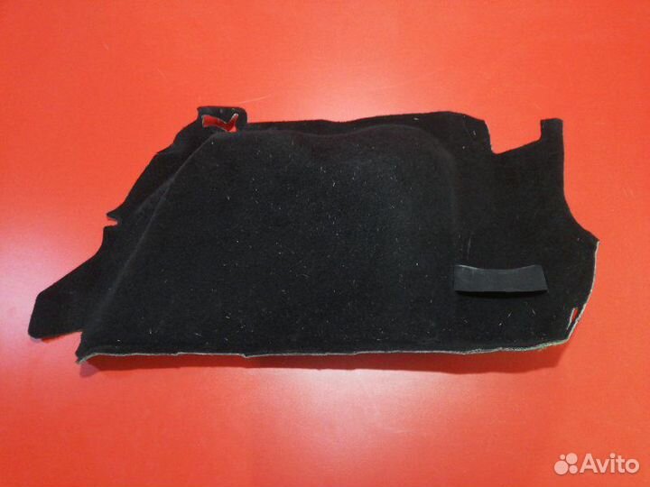 Обшивка багажника правая Ford Focus CB4 shda 2008