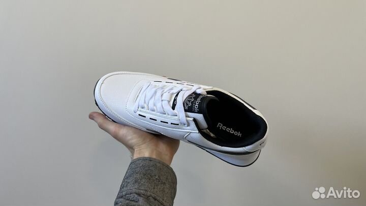 Кроссовки Reebok White Black