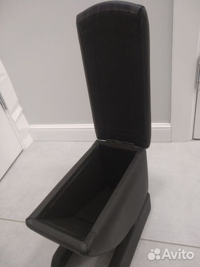 Подлокотник для Шкода Октавия Тур