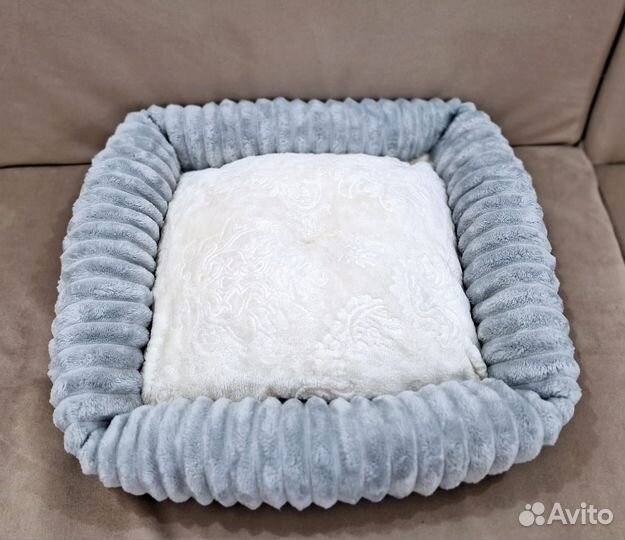 Лежанка для собак мелких и средних пород и кошек