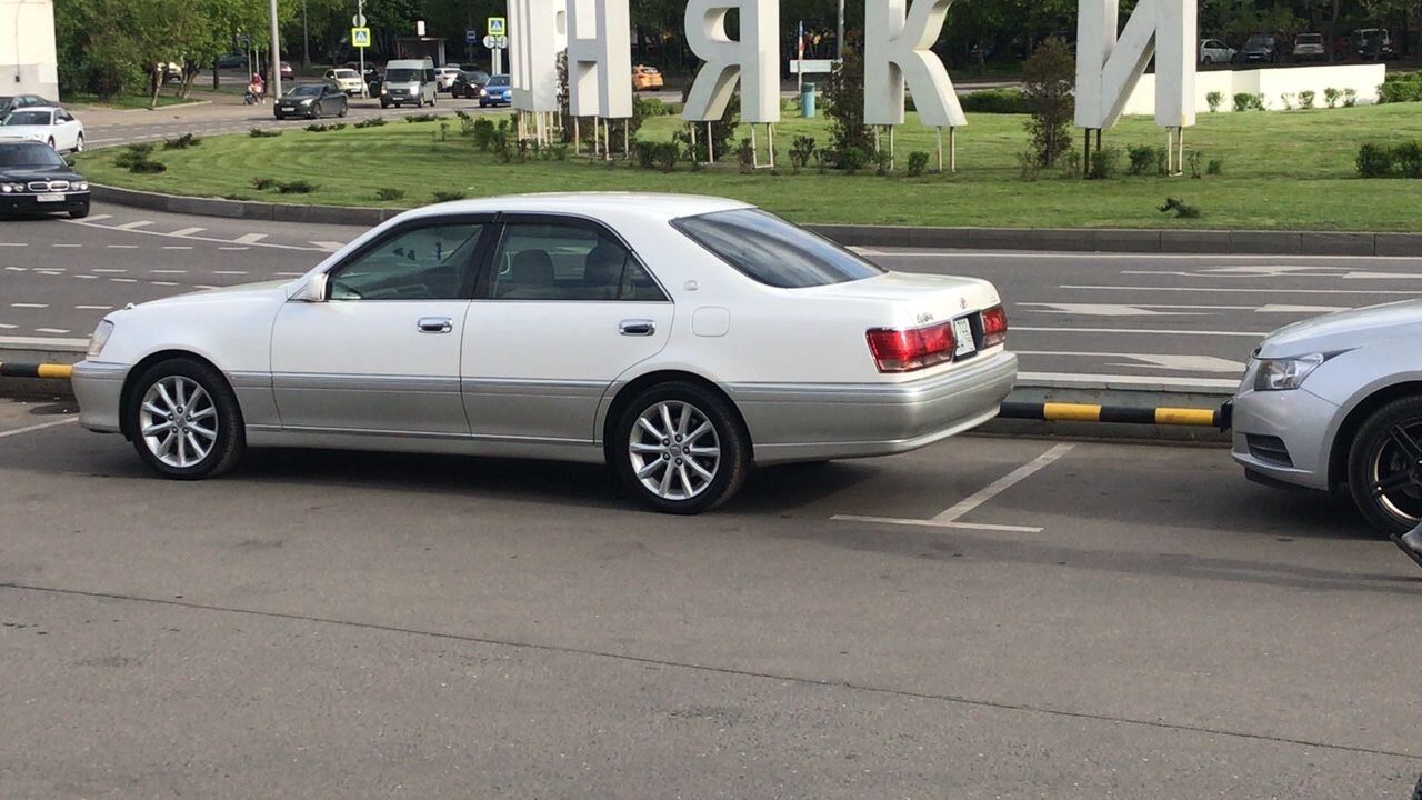 Toyota Crown: фото владельца