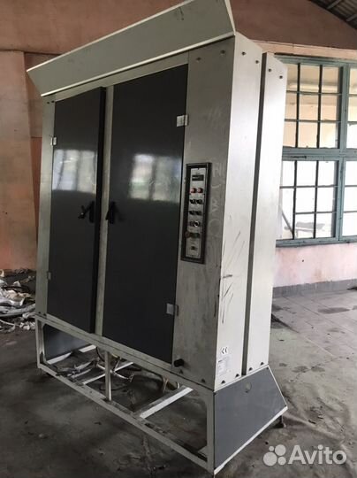 Вертикальная моечная машина для стекол