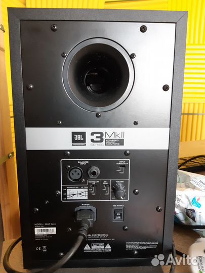 Активные колонки JBL