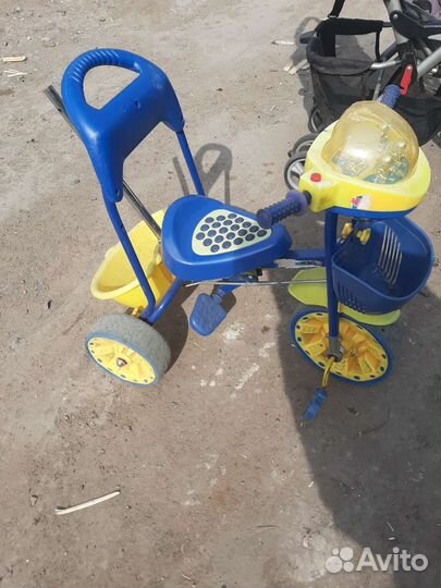 Трехколесный велосипед