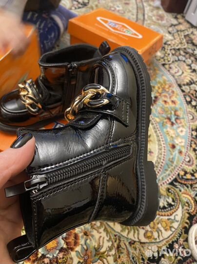 Сапоги для девочки