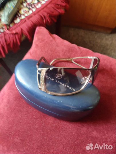 Солнцезащитные очки женские брендовые