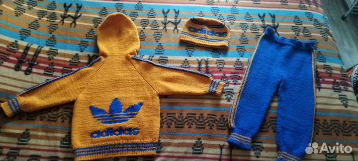 Вязанный костюм детский