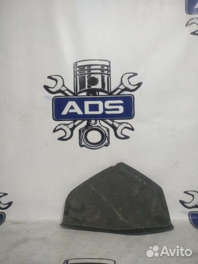 Накладка боковая на торпедо правая Ssangyong Kyron