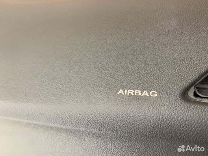 Hyundai Solaris 2018 Торпедо