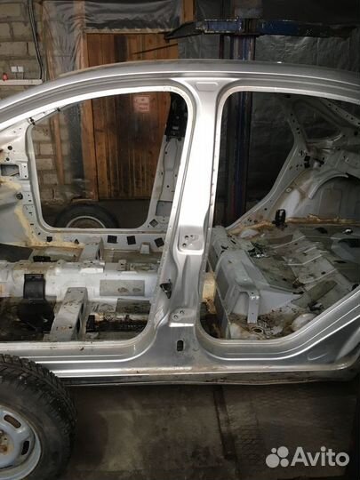 Центральная стойка левая ford focus 2 1.4 мт седан