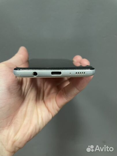 Samsung Galaxy A31, 4/64 ГБ