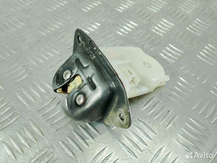 Замок багажника Nissan Note E11 CR14 2007