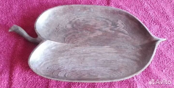 Деревянный поднос в виде Листа