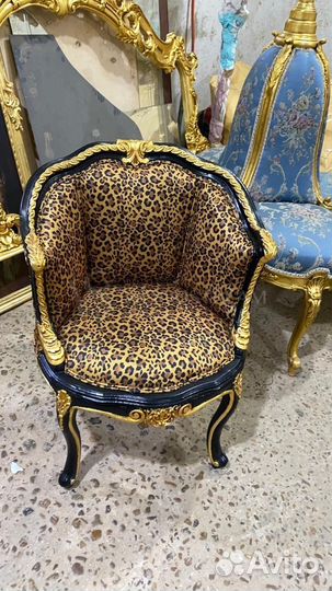 Кресло. Мебель в стиле Людовика. Антиквариат