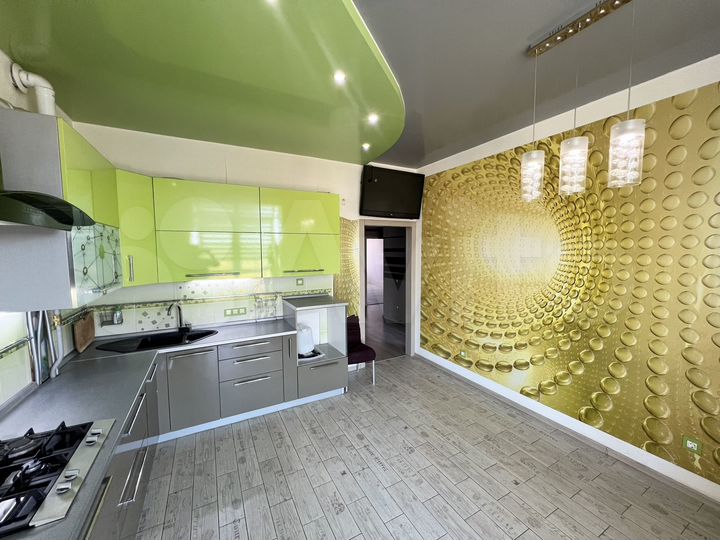 3-к. квартира, 111 м², 4/5 эт.