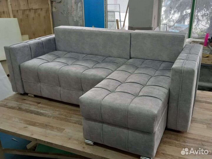 Перетяжка мягкой мебели ремонт диванов