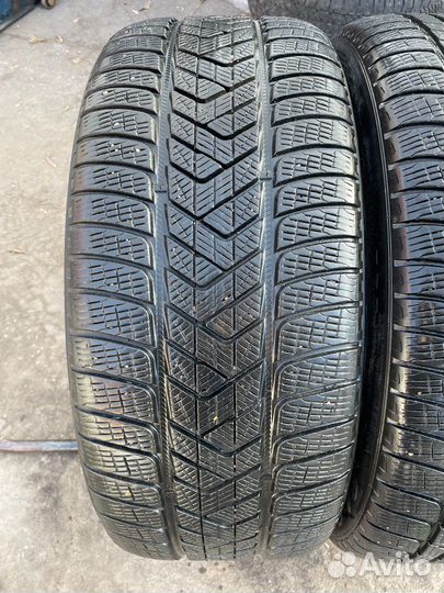 Pirelli Scorpion Winter RFT 275/40 R22 108V