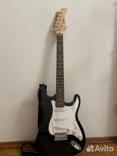 Электрогитара Fabio + комбик + другое