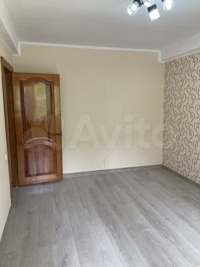 2-к. квартира, 43 м², 3/5 эт.