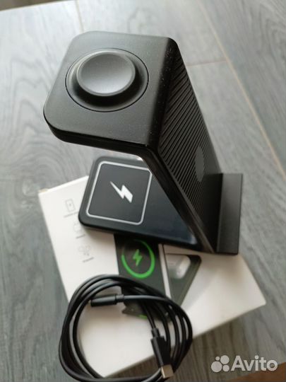 Беспроводная зарядка 3 в1