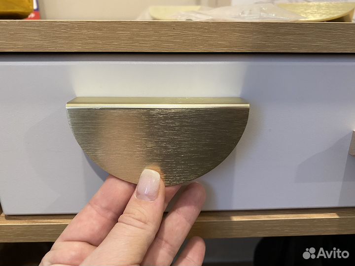 Мебельные ручки