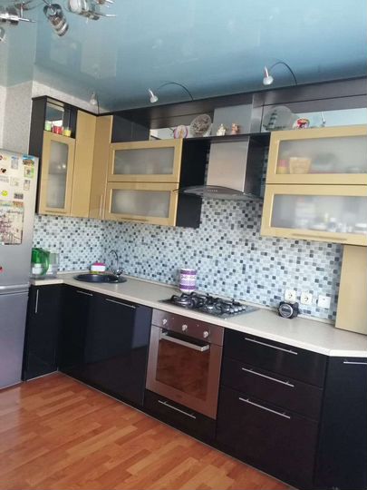 2-к. квартира, 58 м², 3/10 эт.