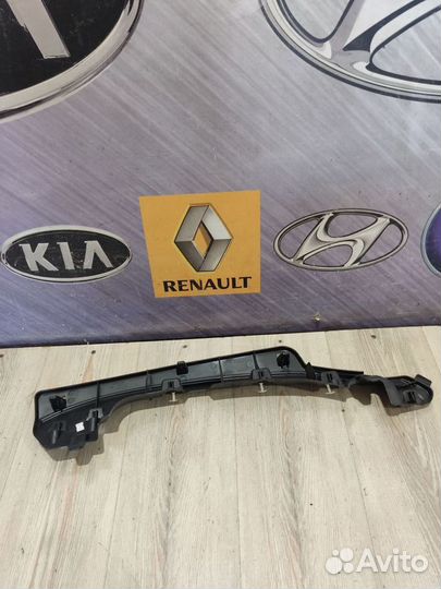 Обшивка Накладка задней стойки Renault kaptur Лев