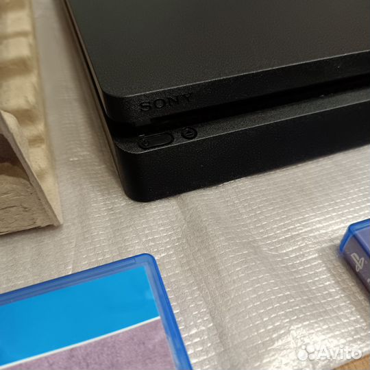 Sony PS4 slim 1tb