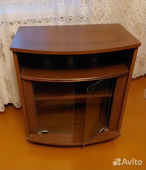 Тумба под телевизор