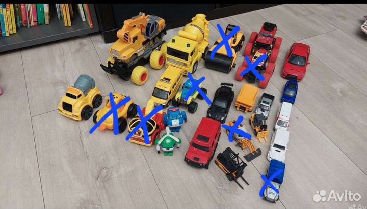 Машинки и фигурки из мультфильма Робокар Поли