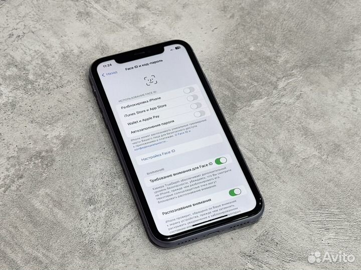 iPhone 11, 64 ГБ