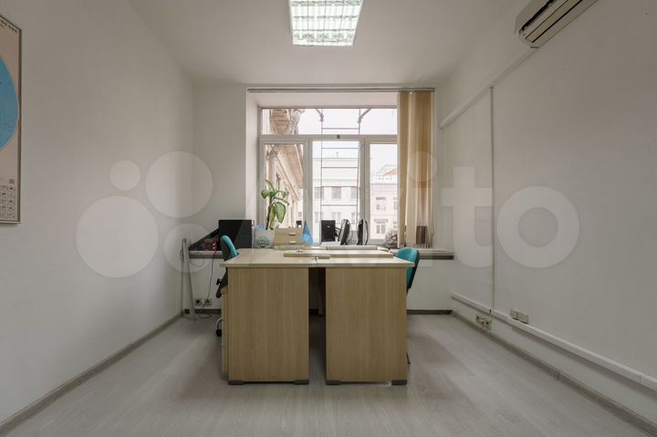 Помещение под офис, коворкинг, медцентр, 1566.4 м²