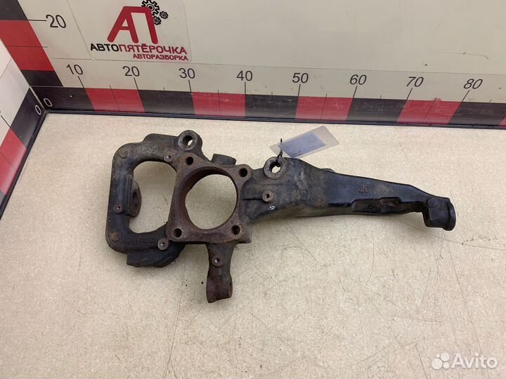 Кулак передний правый Рэнж Ровер Спорт 1