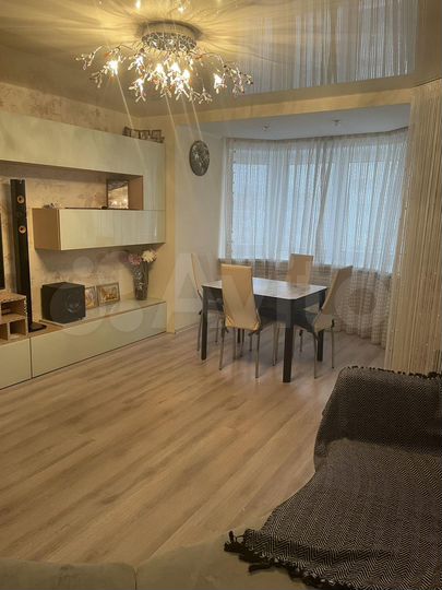 4-к. квартира, 113 м², 8/9 эт.