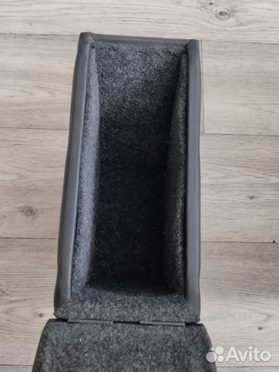 Подлокотник