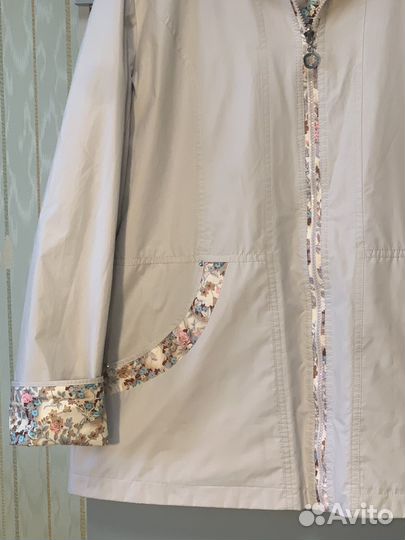 Нежнейшая двусторонняя ветровочка 52-54