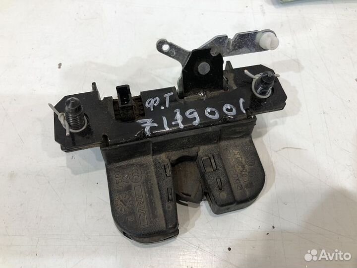 Замок двери багажника Volkswagen Transporter T6